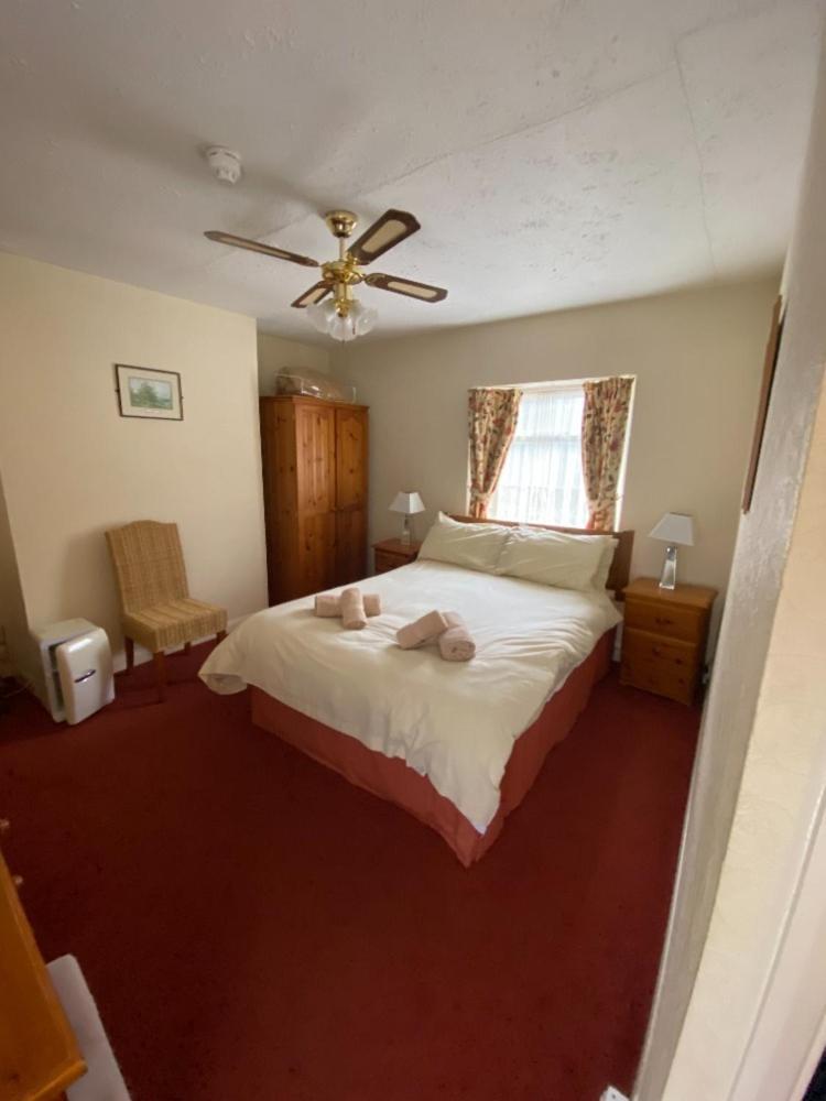 Hotel The Copley Arms Looe Pokoj fotografie